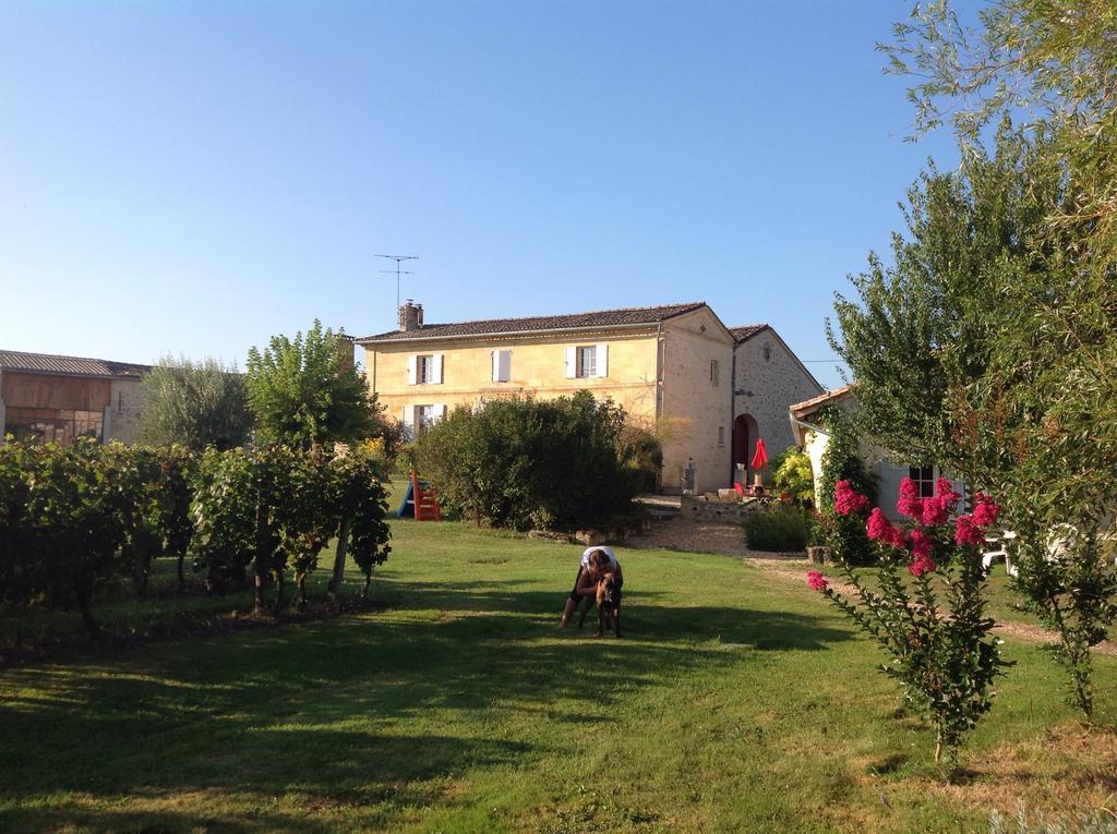 Chateau Nardou Saint-Sulpice-et-Cameyrac Exterior photo