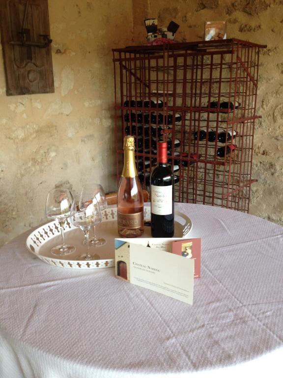Chateau Nardou Saint-Sulpice-et-Cameyrac Room photo